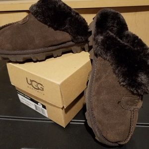 UGG Classic Short Slippers